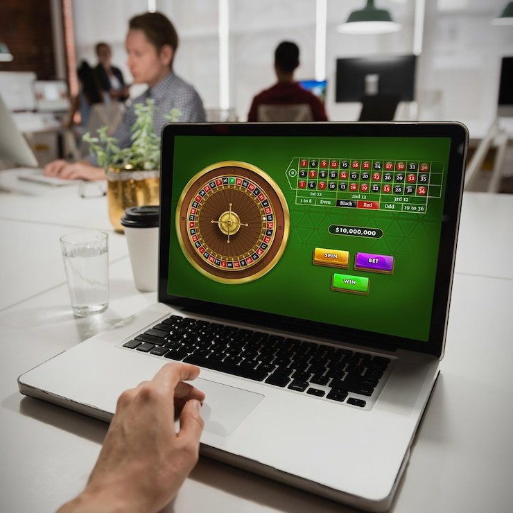 Meja Sic Bo live dengan dealer dan dadu di studio kasino jiwabola