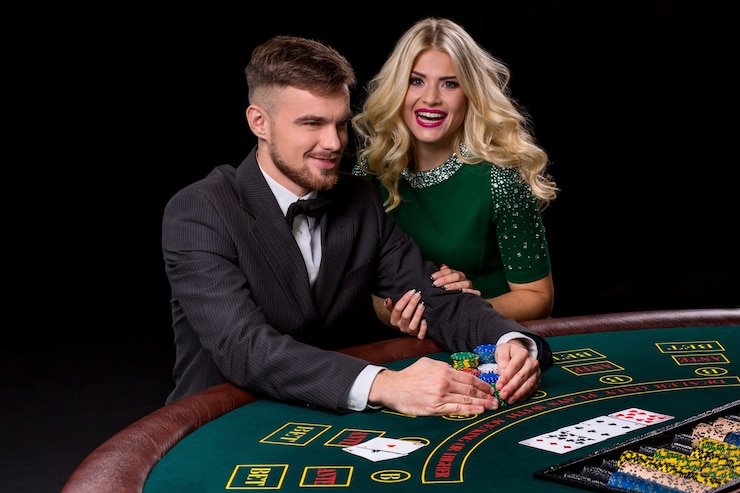 Alur permainan Three Card Poker di jiwabola dari Ante hingga hasil, dengan tombol kontrol taruhan yang jelas